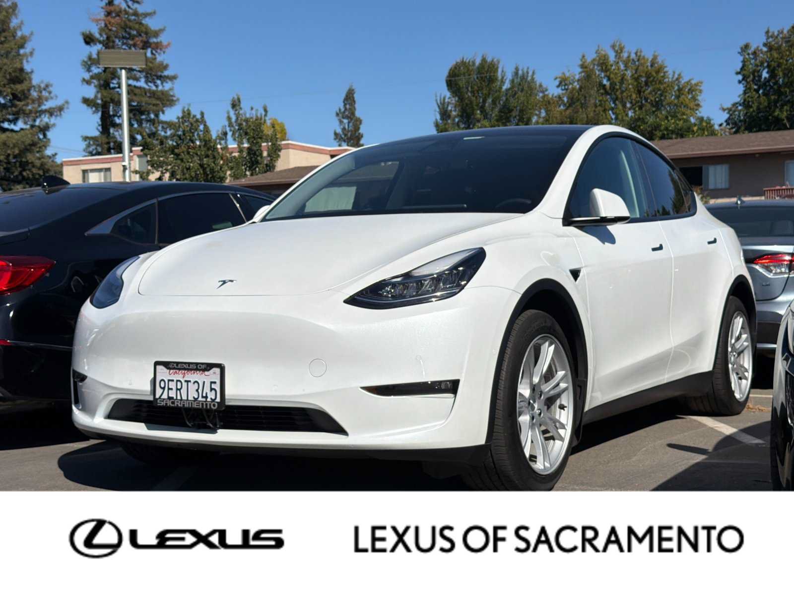 Used 2023 Tesla Model Y Long Range AWD/4WD image 1