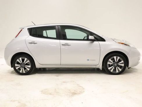 Used 2016 Nissan Leaf SV image 3