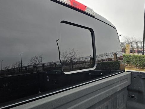 Used 2015 Ford F150 XLT w/ Equipment Group 302A Luxury image 11