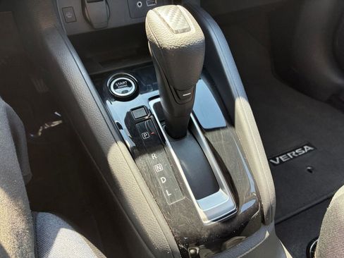 Used 2025 Nissan Versa SV image 36