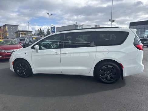 Used 2020 Chrysler Pacifica Limited w/ Advanced Safetytec Group image 10