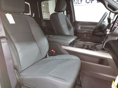 New 2026 RAM 3500 Big Horn AWD/4WD image 30