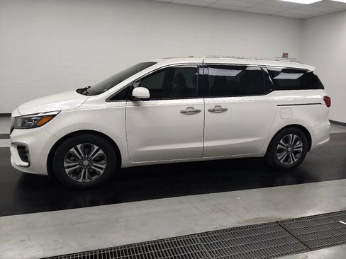 Used 2019 Kia Sedona SX FWD image 2