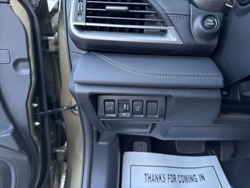 Used 2025 Subaru Outback Limited AWD/4WD image 28