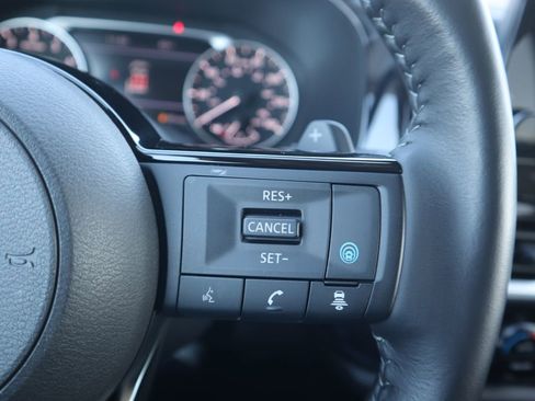 Used 2024 Nissan Pathfinder SL image 21