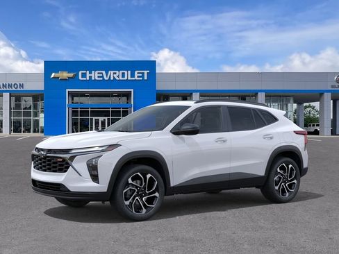New 2026 Chevrolet Trax RS w/ Sunroof Package FWD image 2