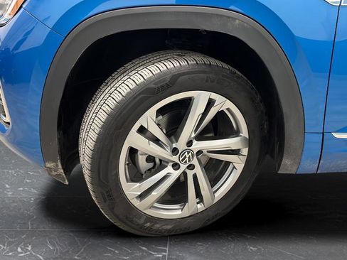 Used 2024 Volkswagen Atlas Cross Sport SEL R-Line AWD/4WD image 35