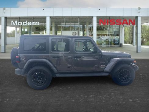 Used 2021 Jeep Wrangler Unlimited Sahara AWD/4WD image 29