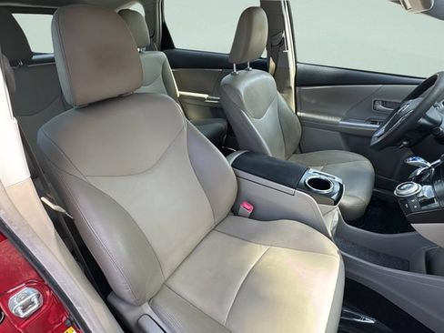 Used 2012 Toyota Prius V Five FWD image 19