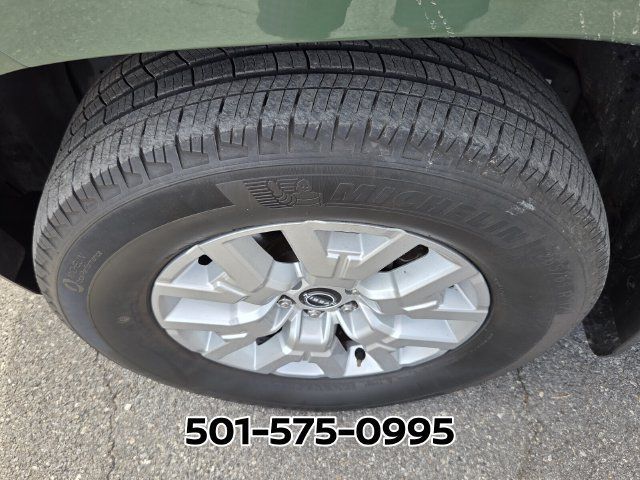 Used 2023 Nissan Frontier SV w/ Technology Package RWD image 8