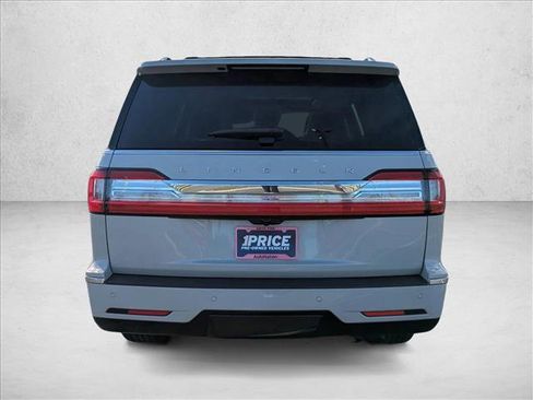 Used 2019 Lincoln Navigator Reserve image 6
