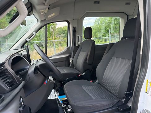 Used 2022 Ford Transit 350 XLT RWD image 18