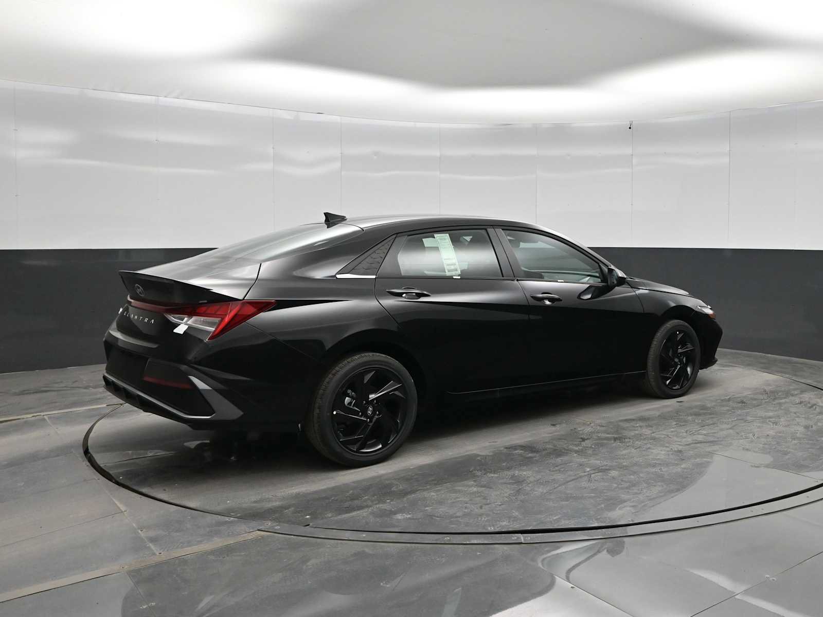 New 2026 Hyundai Elantra SEL Sport Premium FWD image 7