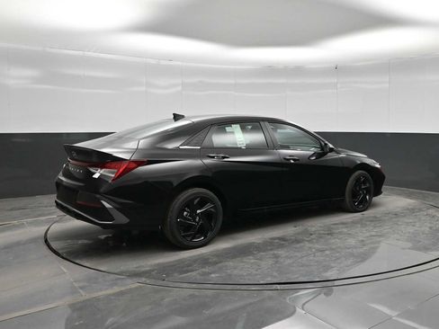 New 2026 Hyundai Elantra SEL Sport Premium FWD image 7
