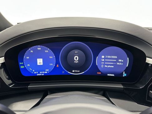Certified 2025 Porsche Macan 4S Electric AWD/4WD image 24