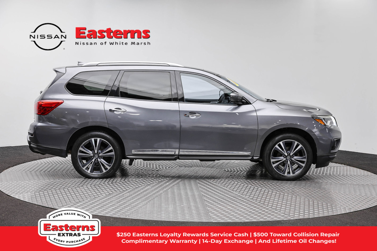 Used 2020 Nissan Pathfinder Platinum AWD/4WD image 4