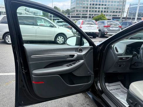 Used 2020 Hyundai Sonata Limited w/ Cargo Package FWD image 9
