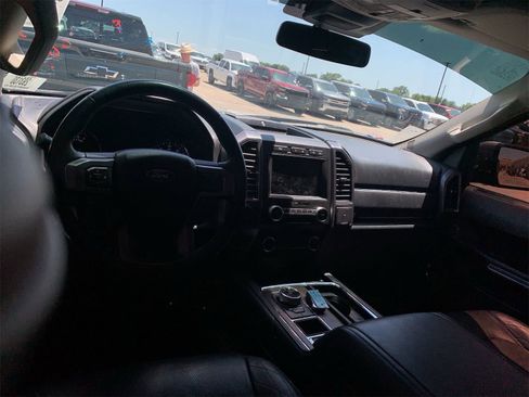 Used 2020 Ford Expedition Platinum RWD image 5