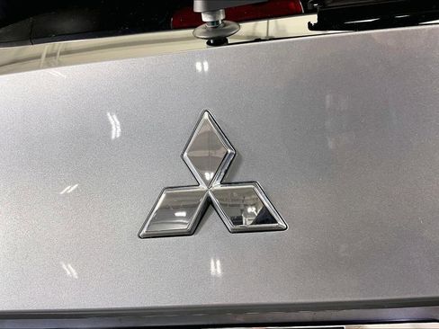 Used 2024 Mitsubishi Outlander SE FWD image 42