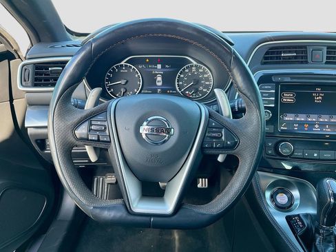 Used 2021 Nissan Maxima SR w/ Sport Mat Group FWD image 11