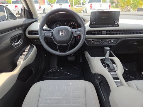 Used 2025 Honda HR-V LX image 25