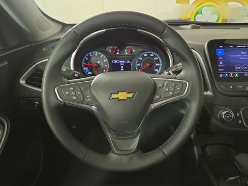 Used 2024 Chevrolet Malibu RS FWD image 14