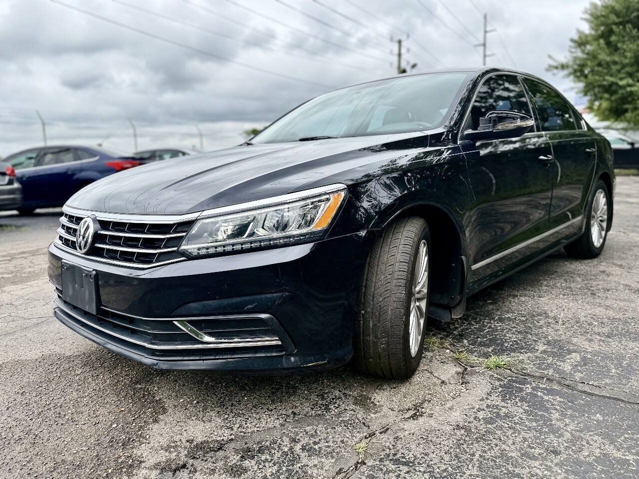 Used 2017 Volkswagen Passat 1.8T SE w/ SE Lighting Package FWD image 7