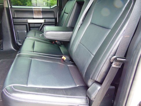 Used 2019 Ford F250 Lariat w/ Lariat Ultimate Package AWD/4WD image 11