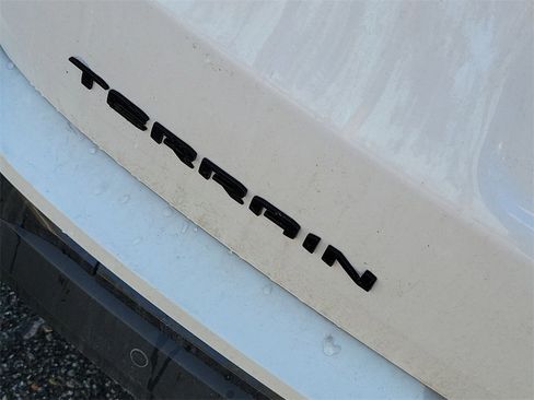 Used 2023 GMC Terrain SLE w/ Driver Convenience Package image 31