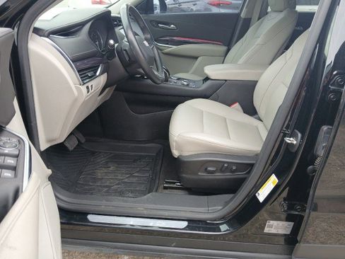 Used 2023 Cadillac XT4 Luxury FWD image 10