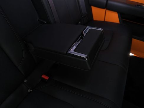 Used 2026 Rolls-Royce Cullinan AWD/4WD image 39