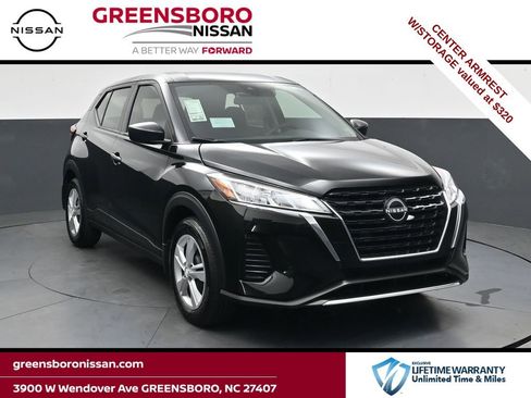 Certified 2025 Nissan Kicks Play S FWD image 1