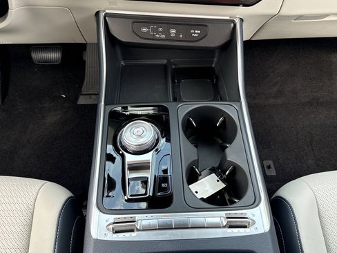 New 2026 Kia Carnival SX Prestige FWD image 8