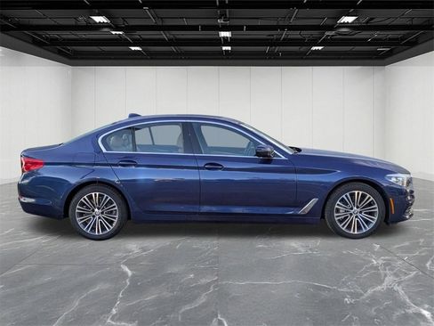 Used 2019 BMW 530i xDrive w/ Convenience Package image 11