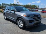 Certified 2022 Ford Explorer XLT image 2