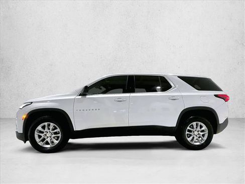 Used 2022 Chevrolet Traverse LS FWD image 6