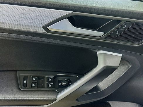 Used 2023 Volkswagen Tiguan S image 21