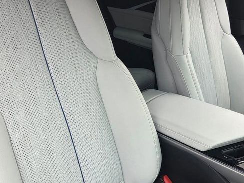 Certified 2023 Cadillac Lyriq Luxury SUV image 34