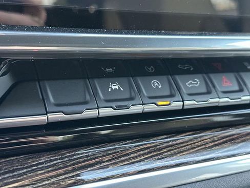 New 2026 GMC Sierra 1500 Elevation w/ LPO, Elevation Black Package image 18