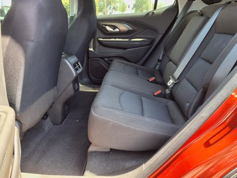 Used 2023 GMC Terrain SLE w/ Driver Convenience Package FWD image 15