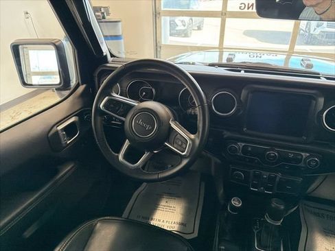 Used 2021 Jeep Wrangler Unlimited Sahara w/ Uconnect 4C Nav & Sound Group AWD/4WD image 28