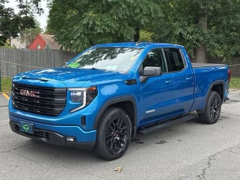 Used 2023 GMC Sierra 1500 Elevation AWD/4WD image 4