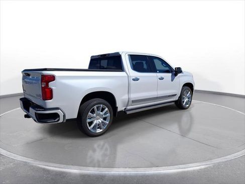 Used 2022 Chevrolet Silverado 1500 High Country w/ High Country Premium Package image 8