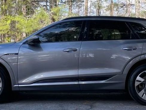 Used 2021 Audi e-tron Premium w/ Convenience Plus Package image 4