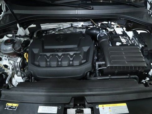 Used 2024 Volkswagen Tiguan SE R-Line AWD/4WD image 38