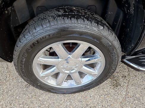 Used 2014 GMC Yukon Denali AWD/4WD image 36