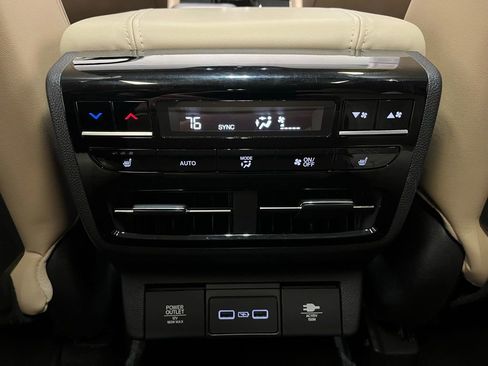 Certified 2022 Acura MDX SH-AWD w/ Advance Package image 16