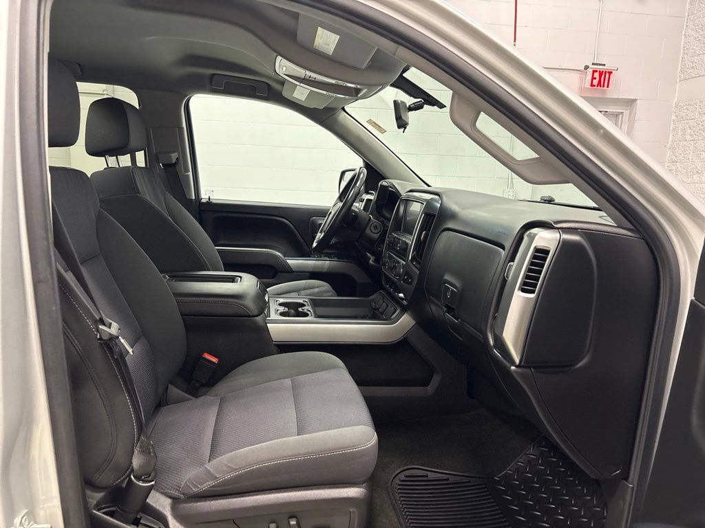 Used 2017 Chevrolet Silverado 1500 LT w/ All Star Edition AWD/4WD image 34