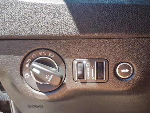 Used 2022 Chrysler 300 S RWD image 11