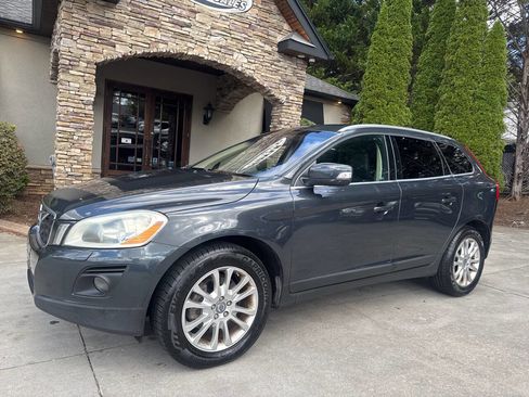 Used 2010 Volvo XC60 T6 image 2